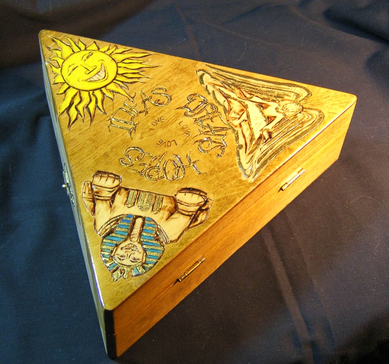 Triangle Music Box, Wood Carving, Woodcarving, Wood Art, Wood Working