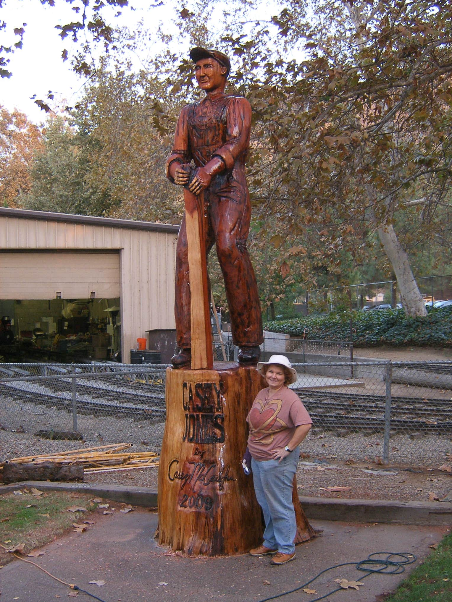 Woodcarving, chainsaw woodcarving, casey jones, griffith park, travel town, los angeles, redwood, art, sculpture